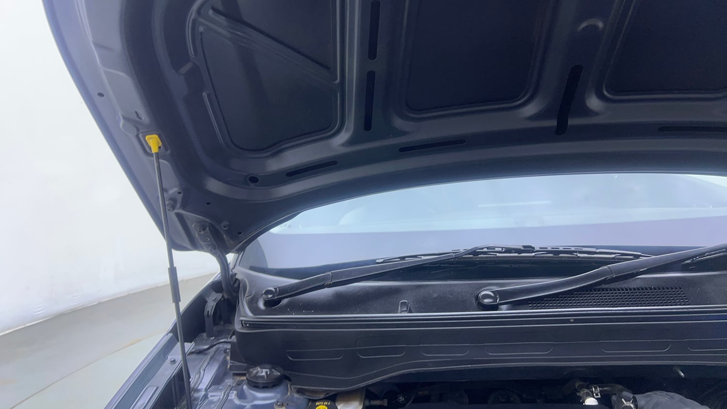 Used 2019 Hyundai Venue SX Plus 1.0 Turbo DCT Petrol Automatic engine ENGINE RIGHT SIDE HINGE & APRON VIEW