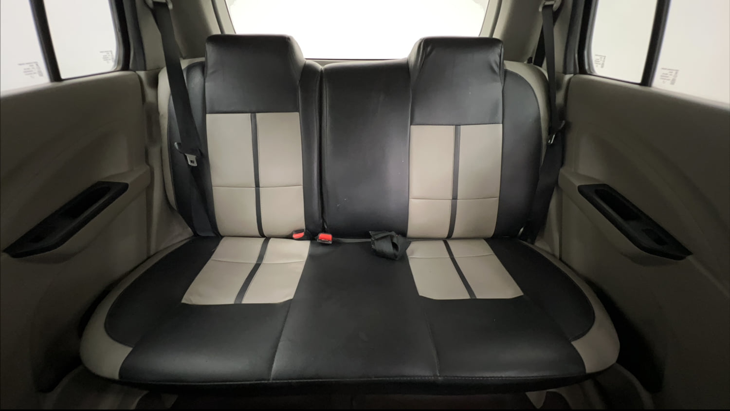 Used 2015 Maruti Suzuki Celerio VXi Petrol Manual interior REAR SEAT CONDITION VIEW