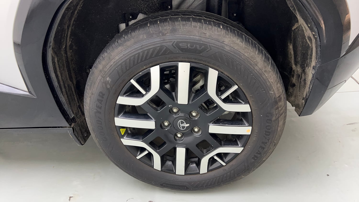 Used 2026 Tata Sierra Pure + P DCA Petrol Petrol Automatic tyres LEFT REAR TYRE RIM VIEW