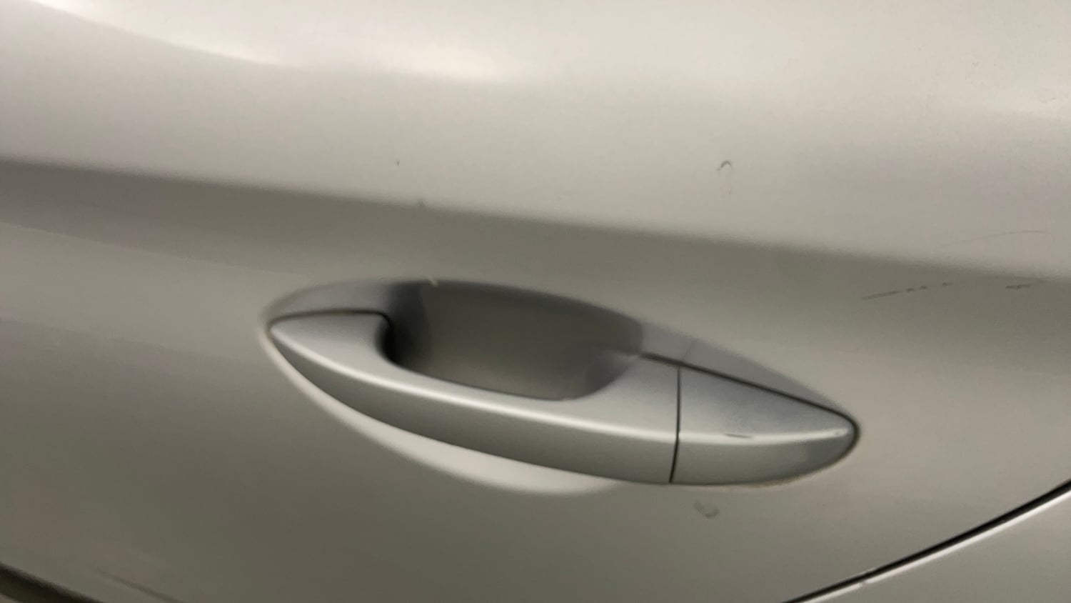 Used 2020 Hyundai Elite i20 Sportz Plus 1.2 Petrol Manual dents MINOR SCRATCH