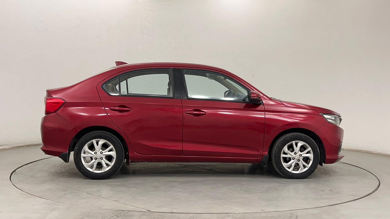 Used 2018 Honda Amaze 1.2 V MT Petrol Petrol Manual exterior RIGHT SIDE VIEW