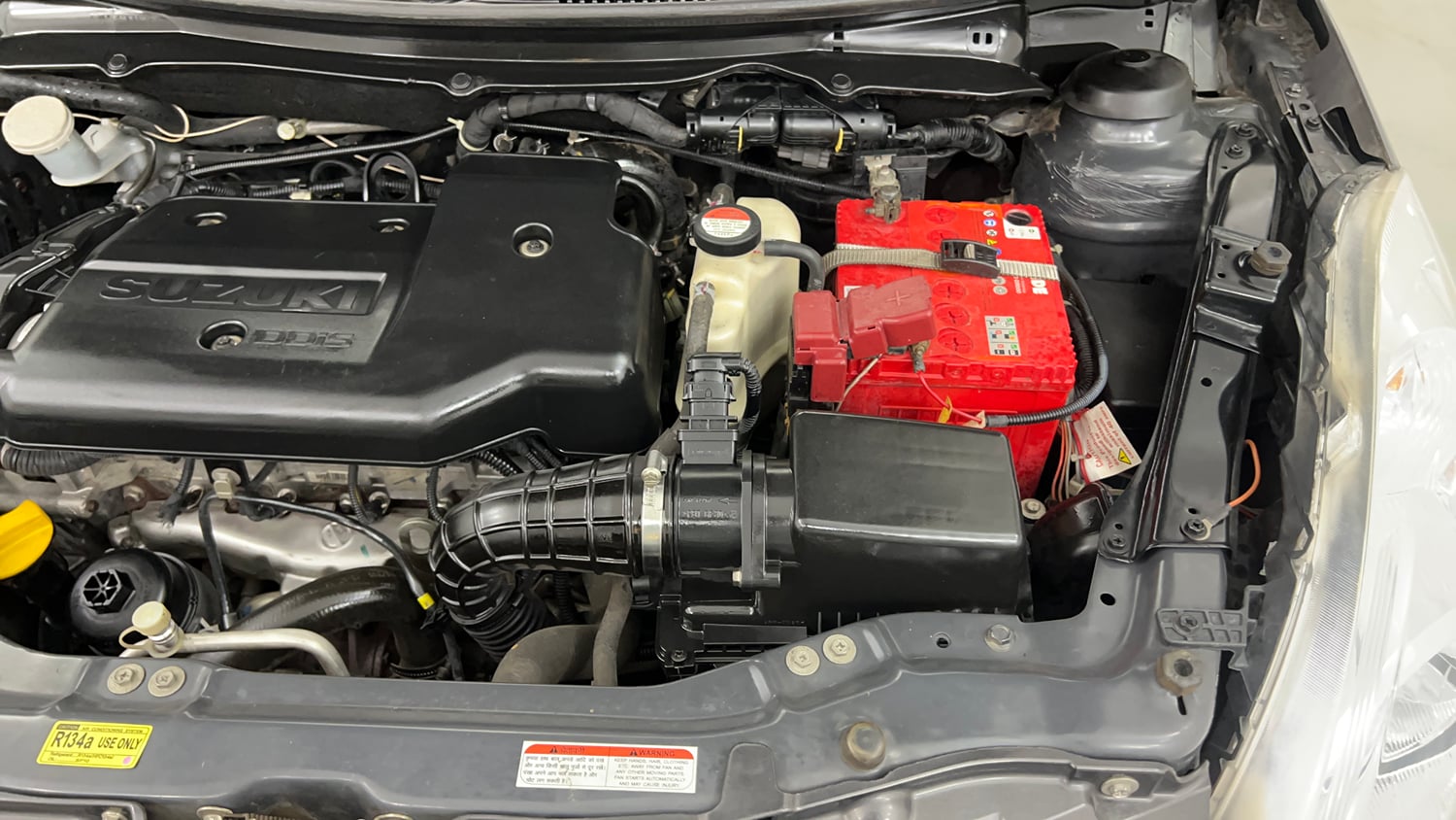 Used 2015 Maruti Suzuki Swift ZDi Diesel Manual engine ENGINE LEFT SIDE VIEW