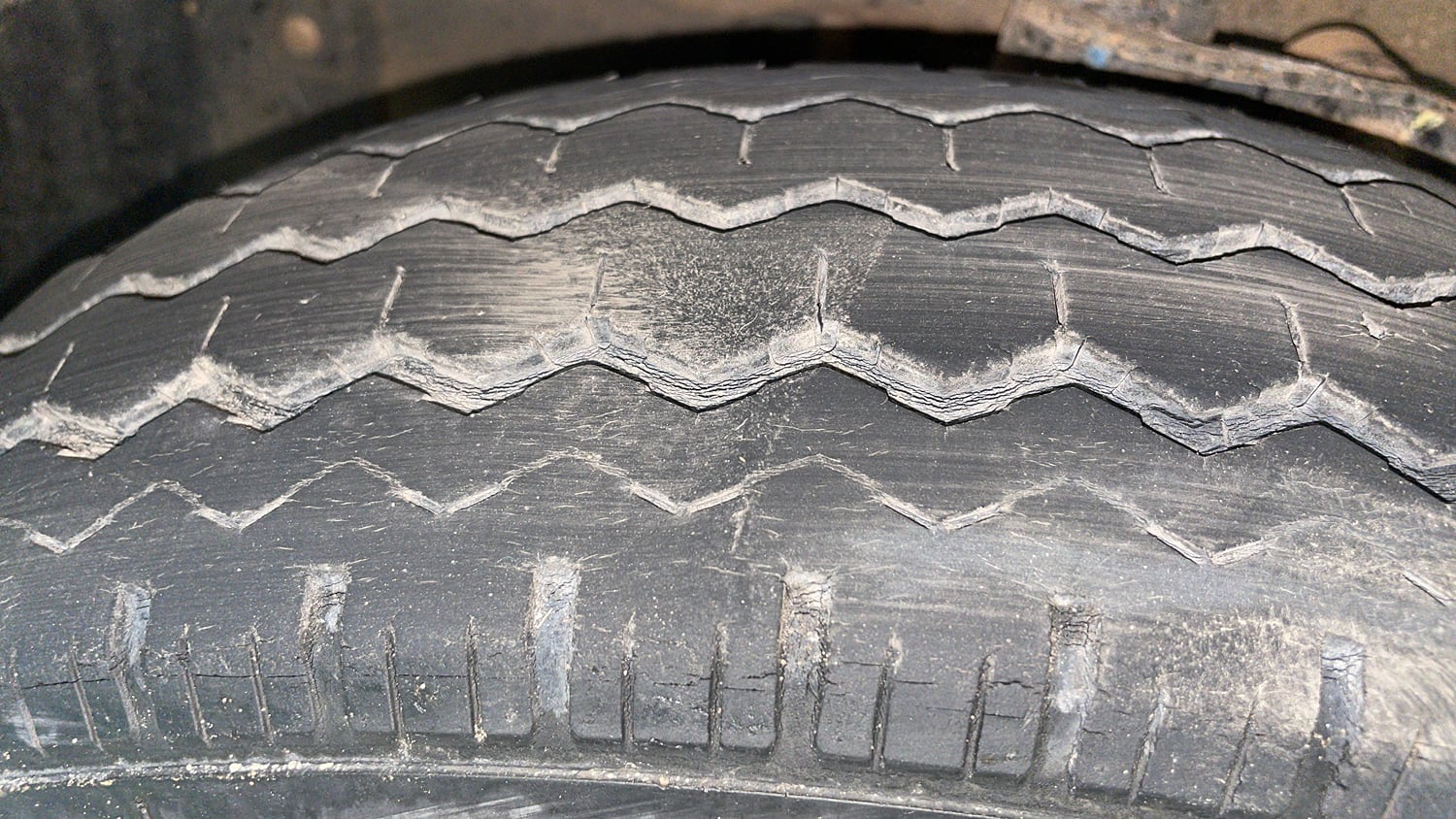 Used 2021 Maruti Suzuki Eeco 5 STR WITH A/C+HTR Petrol Manual tyres RIGHT FRONT TYRE TREAD VIEW