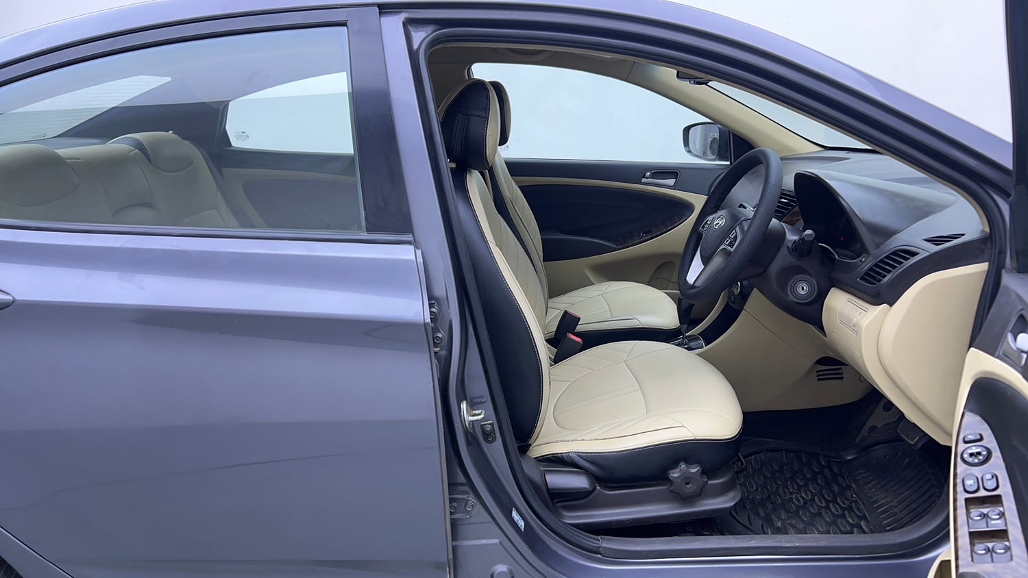 Used 2016 Hyundai Verna 1.6 VTVT SX AT Petrol Automatic interior RIGHT SIDE FRONT DOOR CABIN VIEW
