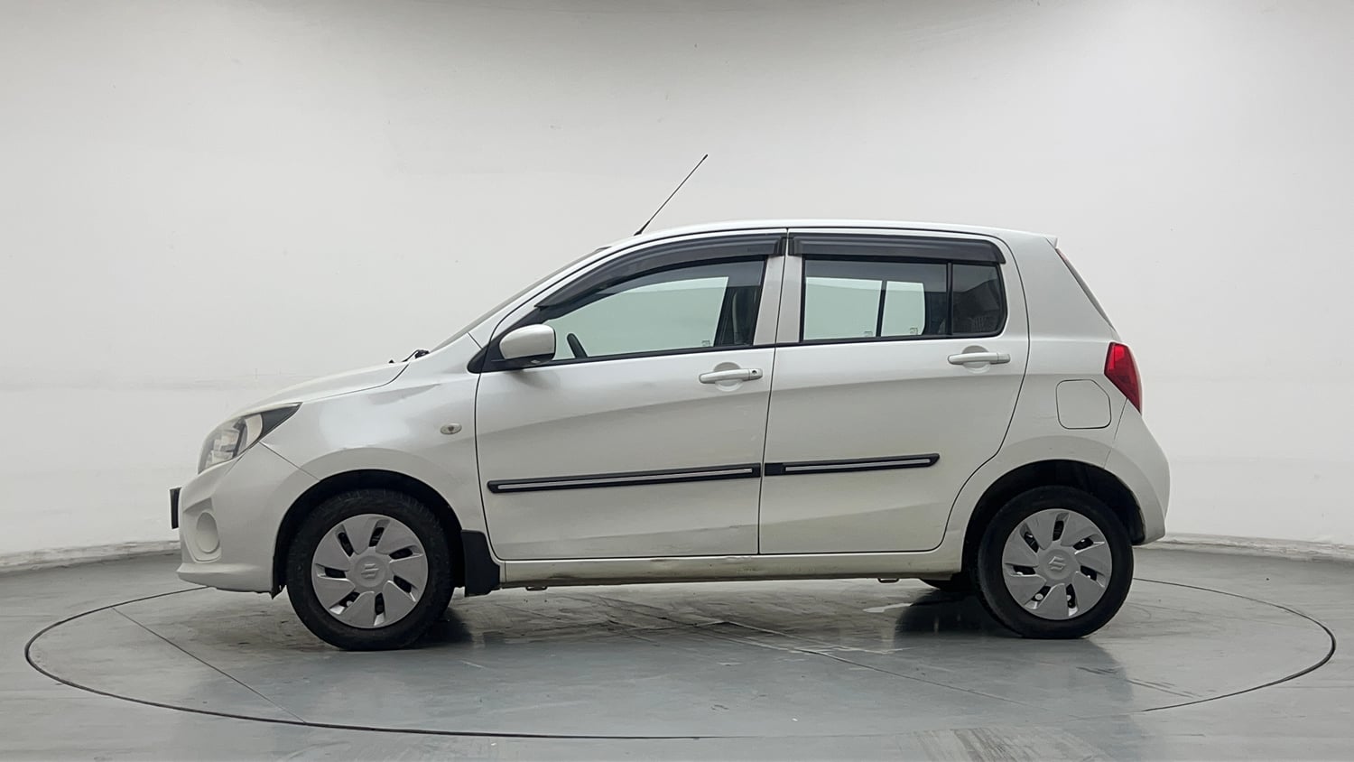 Used 2019 Maruti Suzuki Celerio VXi Petrol Manual exterior LEFT SIDE VIEW