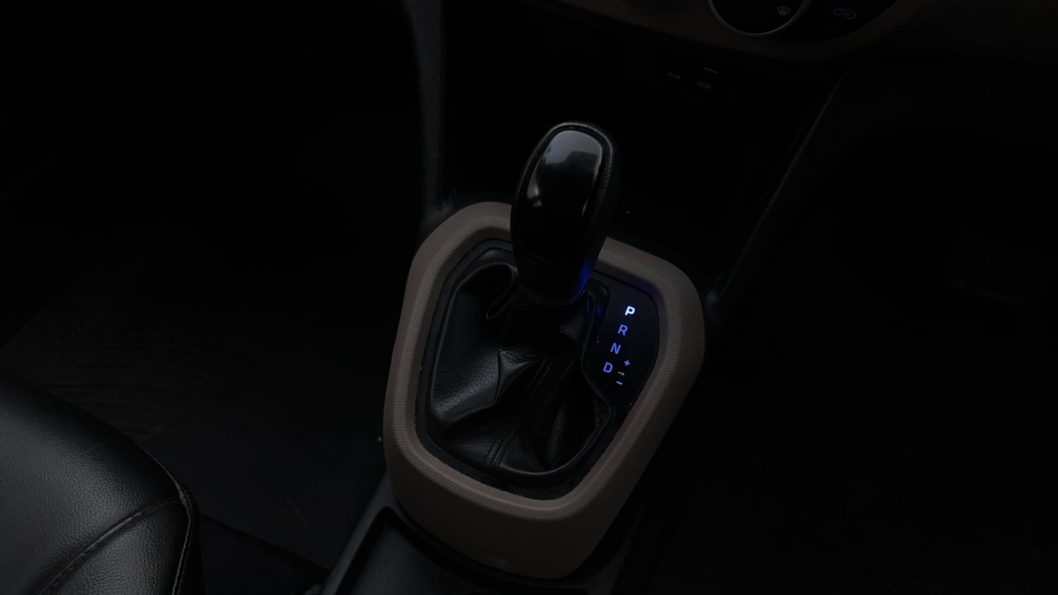 Used 2018 Hyundai Grand i10 Sportz AT 1.2 Kappa VTVT Petrol Automatic interior GEAR  KNOB VIEW