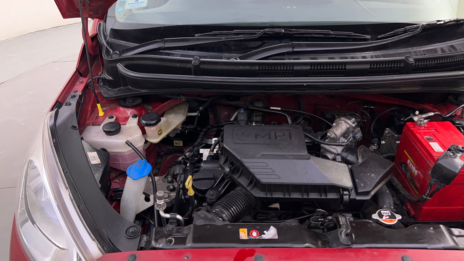 Used 2021 Hyundai Santro Sportz Petrol Manual engine ENGINE RIGHT SIDE HINGE & APRON VIEW