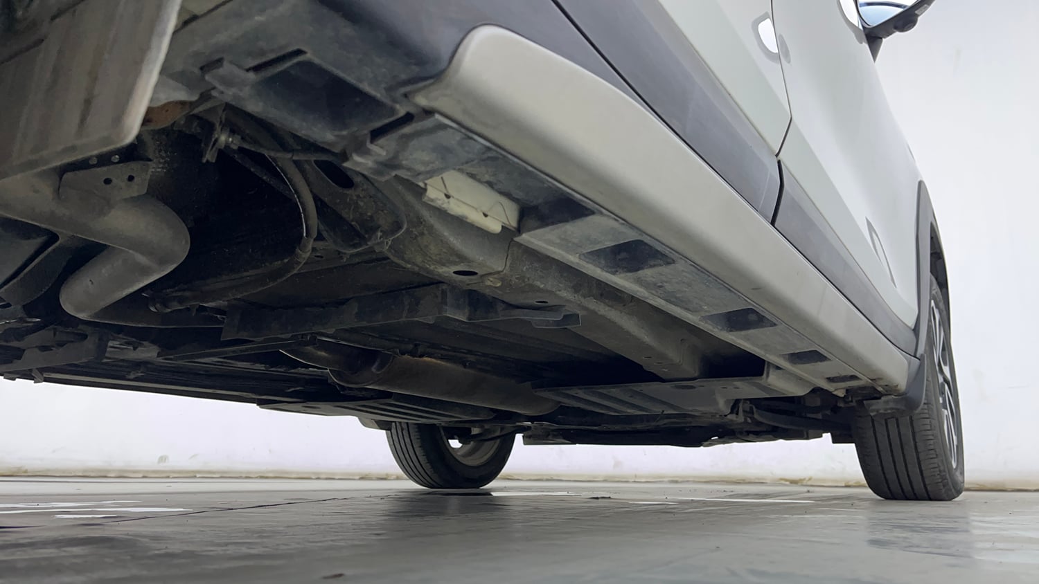 Used 2024 Maruti Suzuki Fronx Alpha 1.0L Turbo 6 AT Petrol Automatic extra REAR RIGHT UNDERBODY VIEW