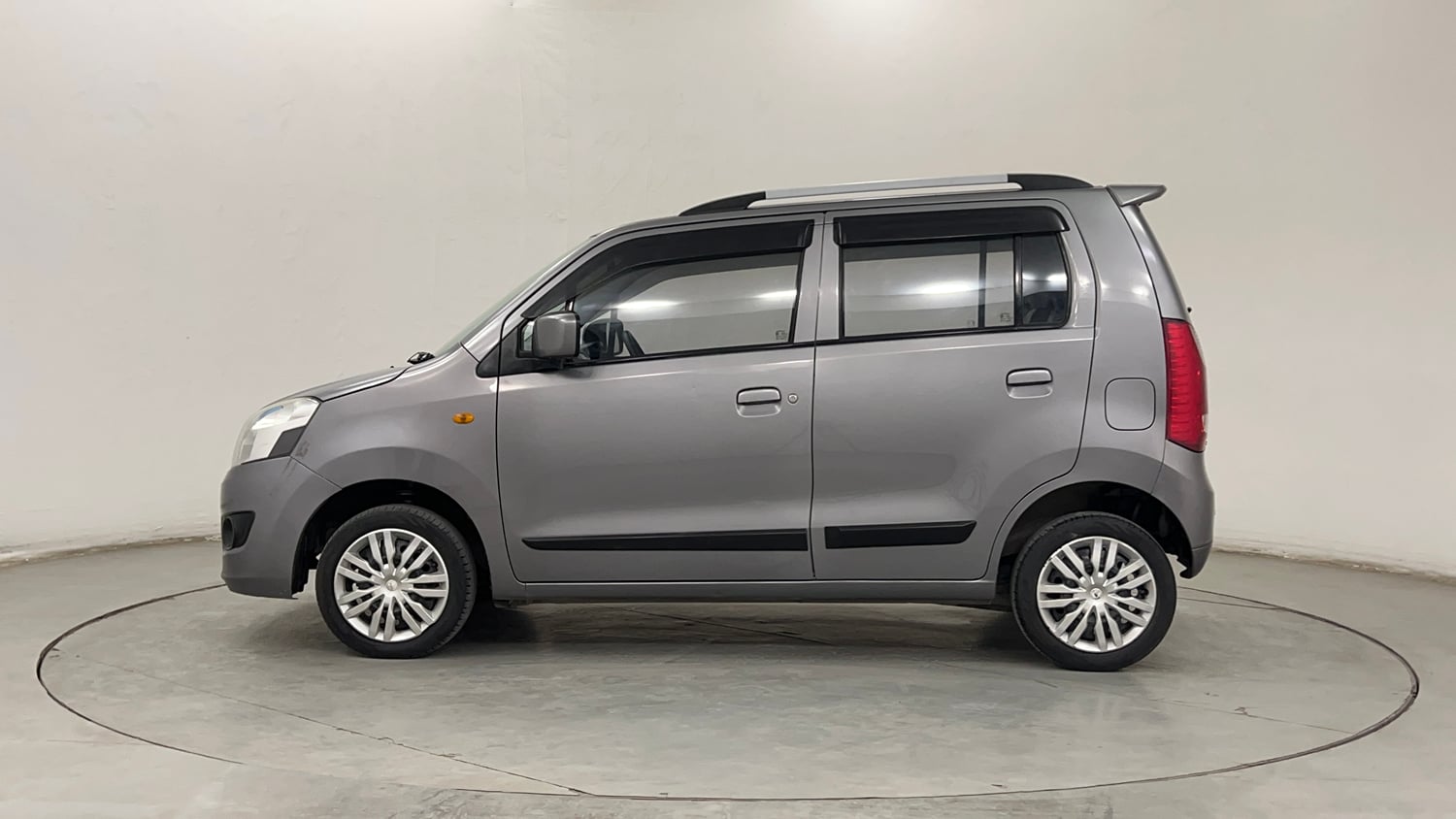 Used 2016 Maruti Suzuki Wagon R 1.0 VXI AMT Petrol Automatic exterior LEFT SIDE VIEW