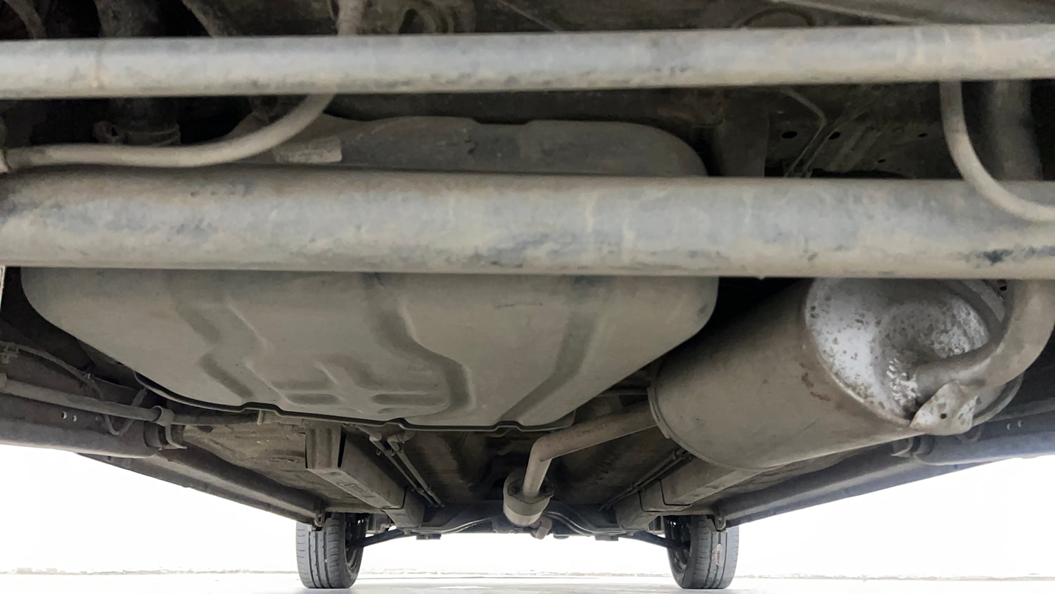 Used 2016 Maruti Suzuki Wagon R 1.0 VXI AMT Petrol Automatic extra REAR UNDERBODY VIEW (TAKEN FROM REAR)