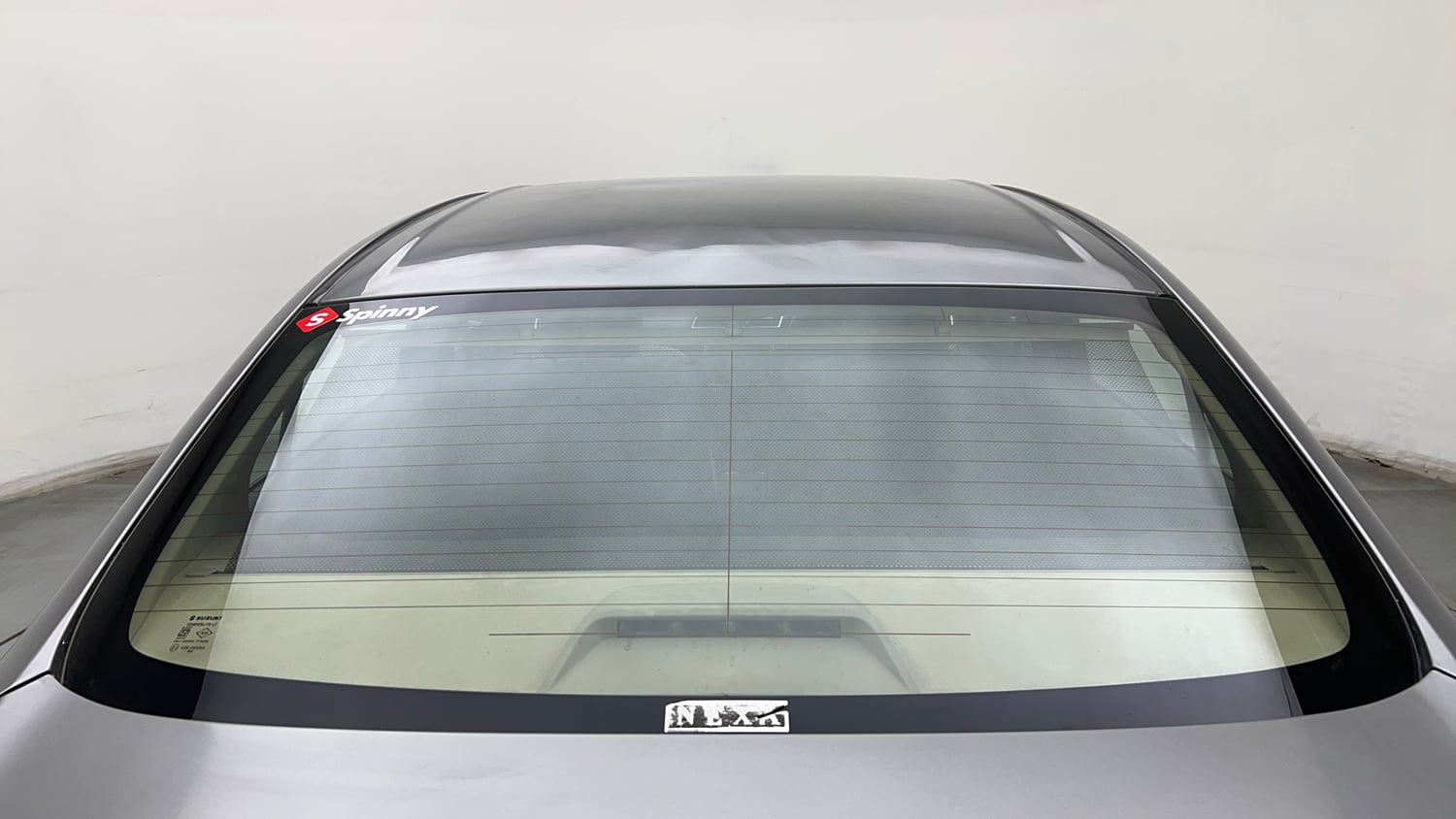 Used 2017 Maruti Suzuki Ciaz Alpha 1.4 MT Petrol Manual exterior BACK WINDSHIELD VIEW