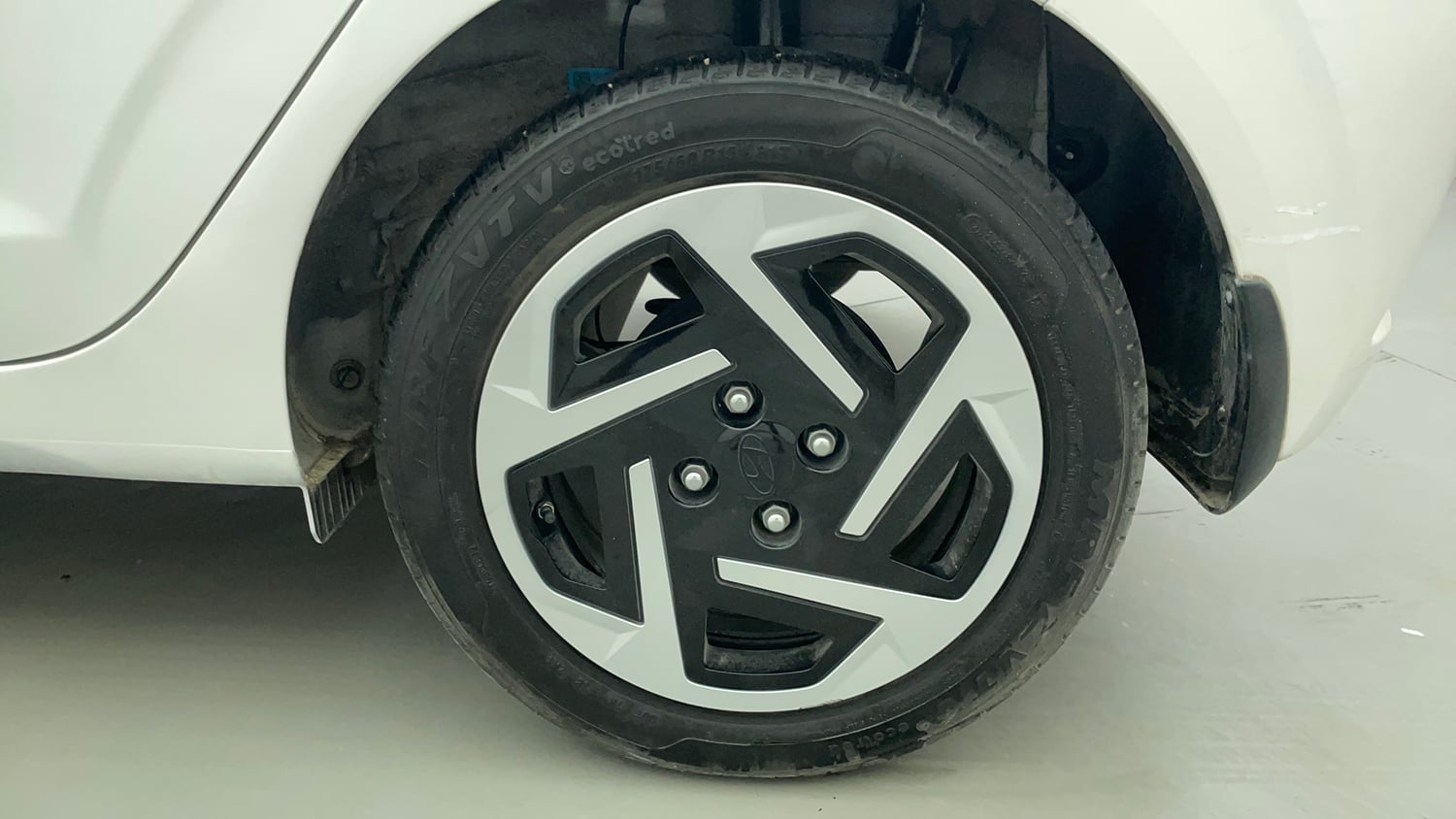 Used 2023 Hyundai Grand i10 Nios Sportz 1.2 Kappa AMT Petrol Automatic tyres LEFT REAR TYRE RIM VIEW
