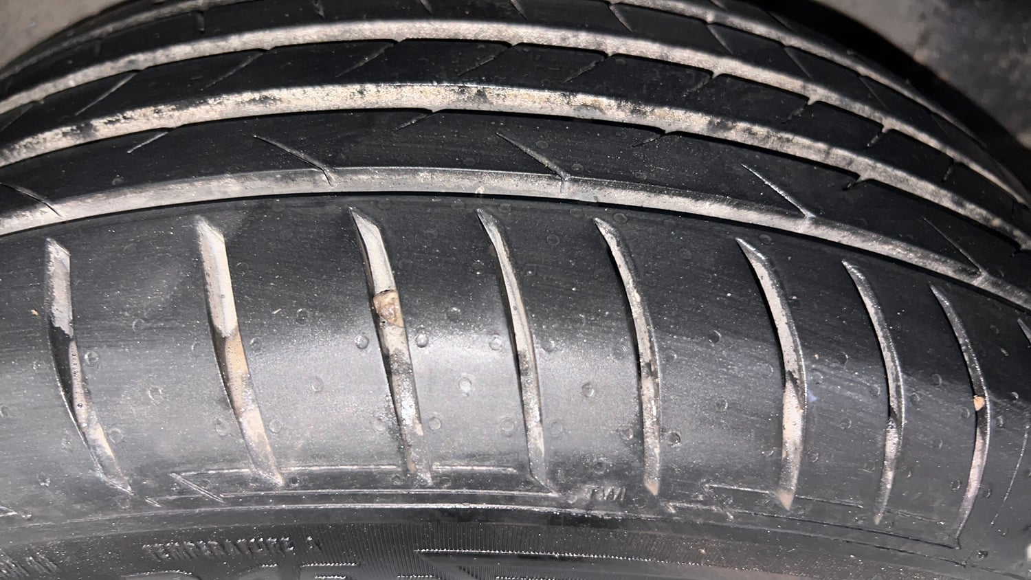 Used 2020 Skoda Rapid Active 1.0 TSI MT Petrol Manual tyres LEFT REAR TYRE TREAD VIEW