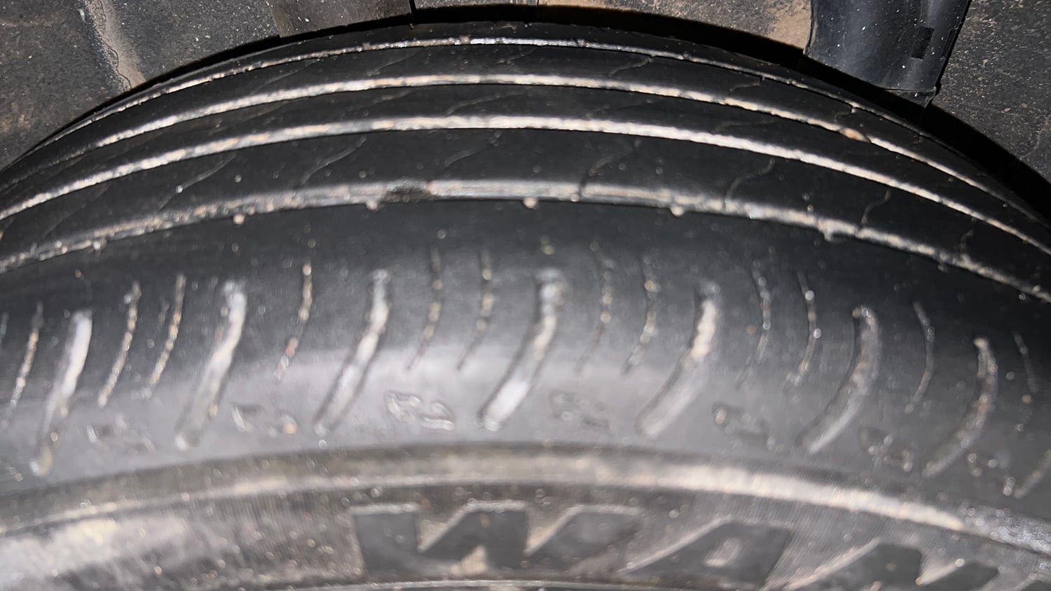 Used 2022 Nissan Magnite XV Premium Turbo Petrol Manual tyres RIGHT REAR TYRE TREAD VIEW