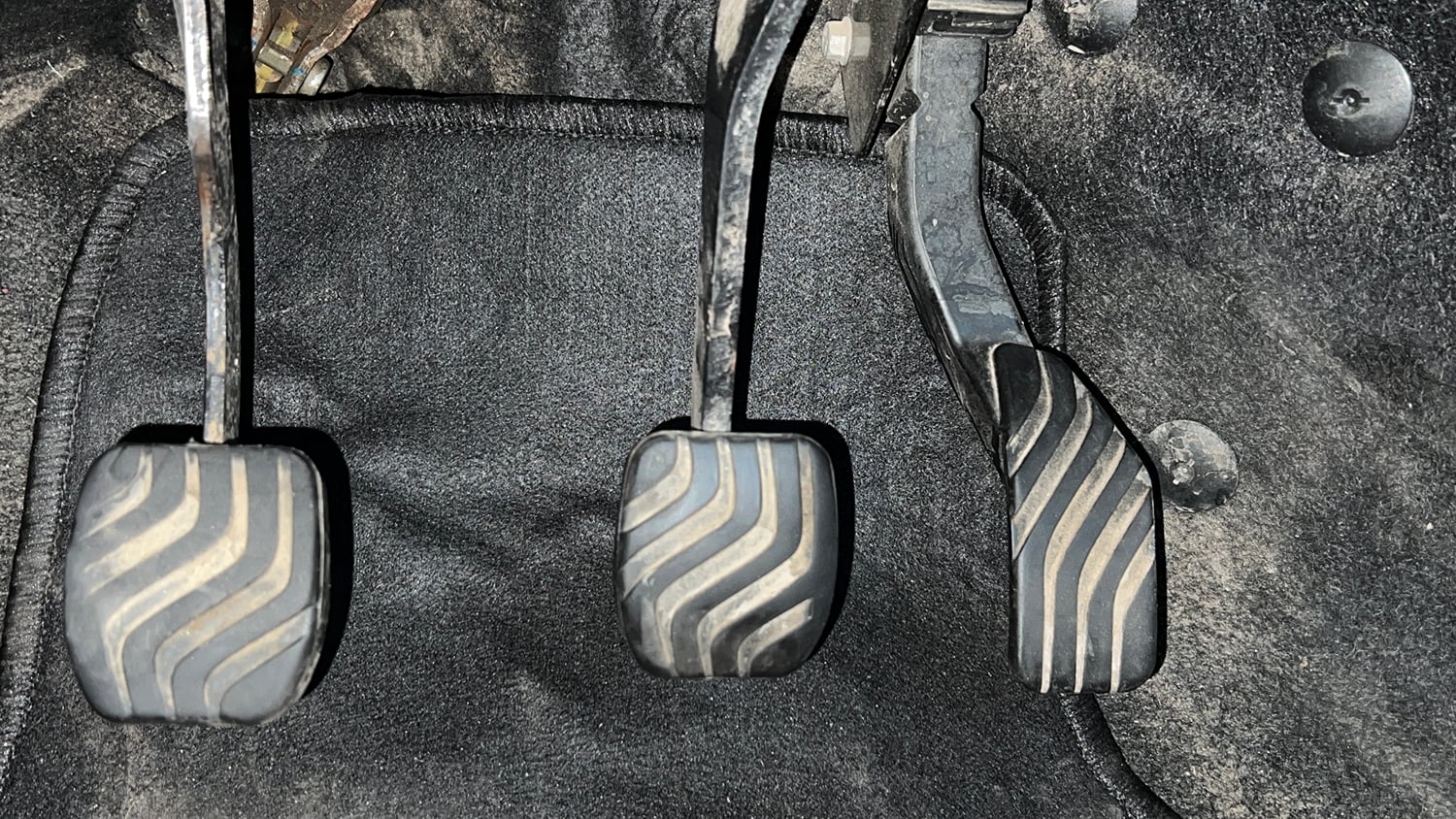 Used 2022 Renault Triber RXT Petrol Manual interior PEDALS VIEW