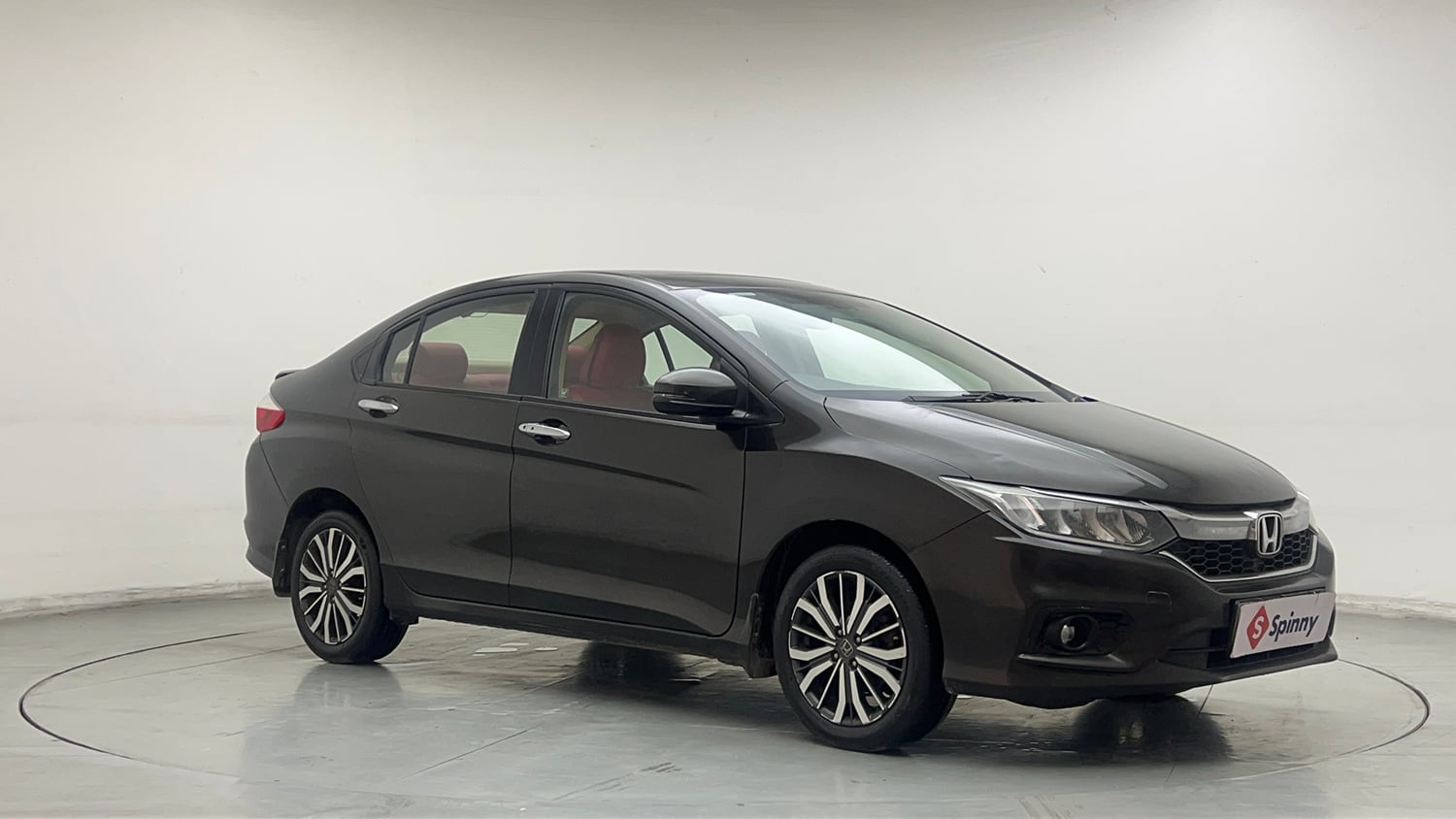 Used 2019 Honda City ZX Petrol Petrol Manual exterior RIGHT FRONT CORNER VIEW