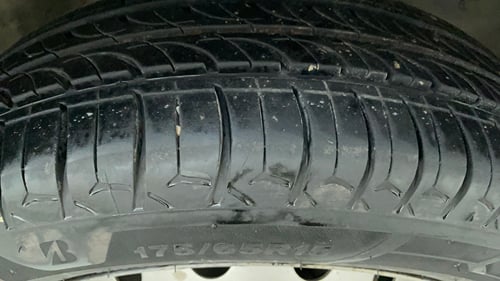 Used 2018 Maruti Suzuki Ignis Sigma MT Petrol+CNG ( Outside Fitted) Cng Manual tyres RIGHT FRONT TYRE TREAD VIEW