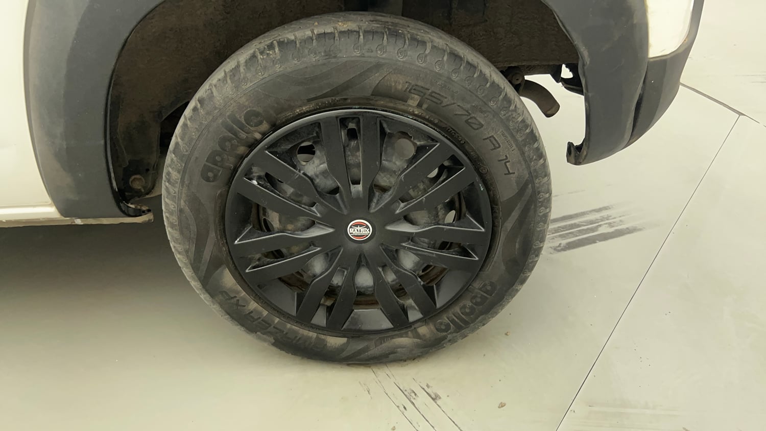 Used 2020 Renault Kwid 1.0 RXT AMT Opt Petrol Automatic tyres LEFT REAR TYRE RIM VIEW