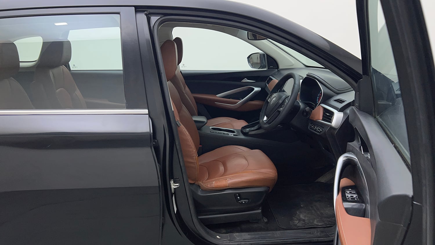 Used 2020 MG Motors Hector Plus Sharp 1.5 DCT Petrol Petrol Automatic interior RIGHT SIDE FRONT DOOR CABIN VIEW
