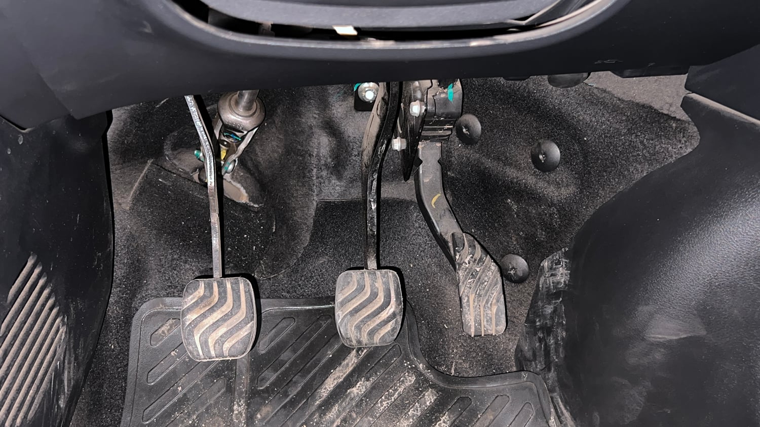 Used 2022 Nissan Magnite XV Premium Turbo Petrol Manual interior PEDALS VIEW