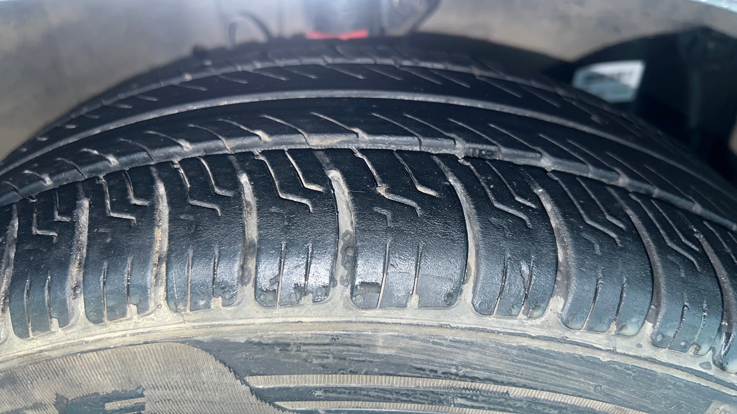 Used 2015 Honda Amaze 1.2 VX AT i-VTEC Petrol Automatic tyres RIGHT FRONT TYRE TREAD VIEW
