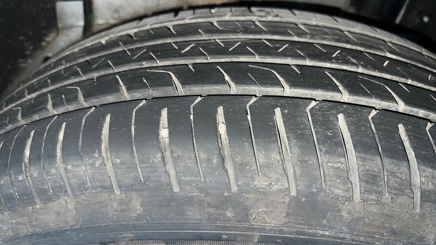 Used 2026 Tata Sierra Pure + P DCA Petrol Petrol Automatic tyres LEFT REAR TYRE TREAD VIEW