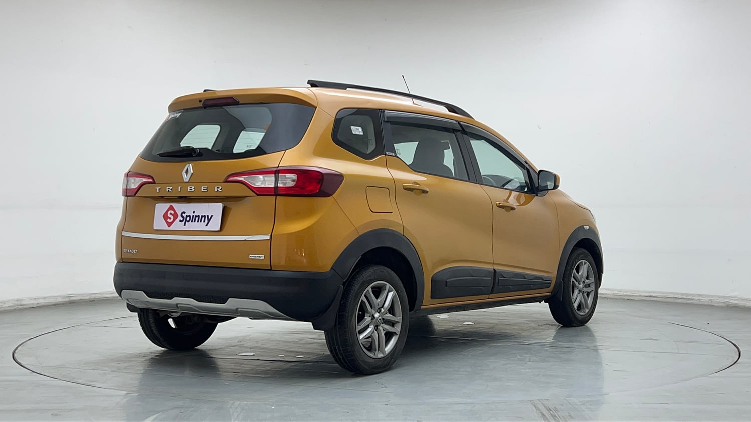 Used 2020 Renault Triber RXZ Petrol Manual exterior RIGHT REAR CORNER VIEW