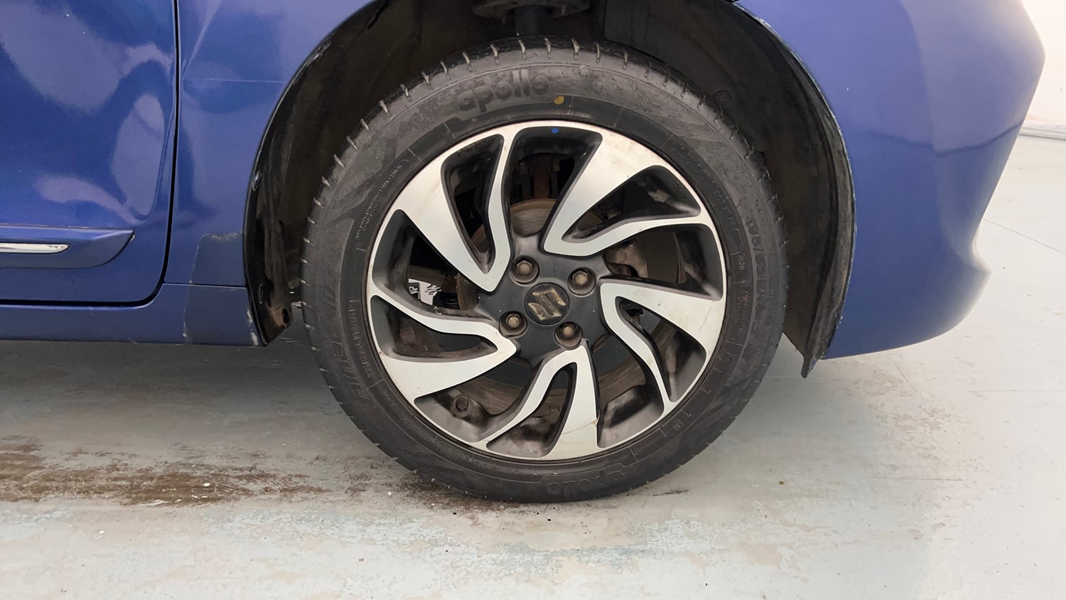 Used 2020 Maruti Suzuki Baleno Zeta Petrol Manual tyres RIGHT FRONT TYRE RIM VIEW
