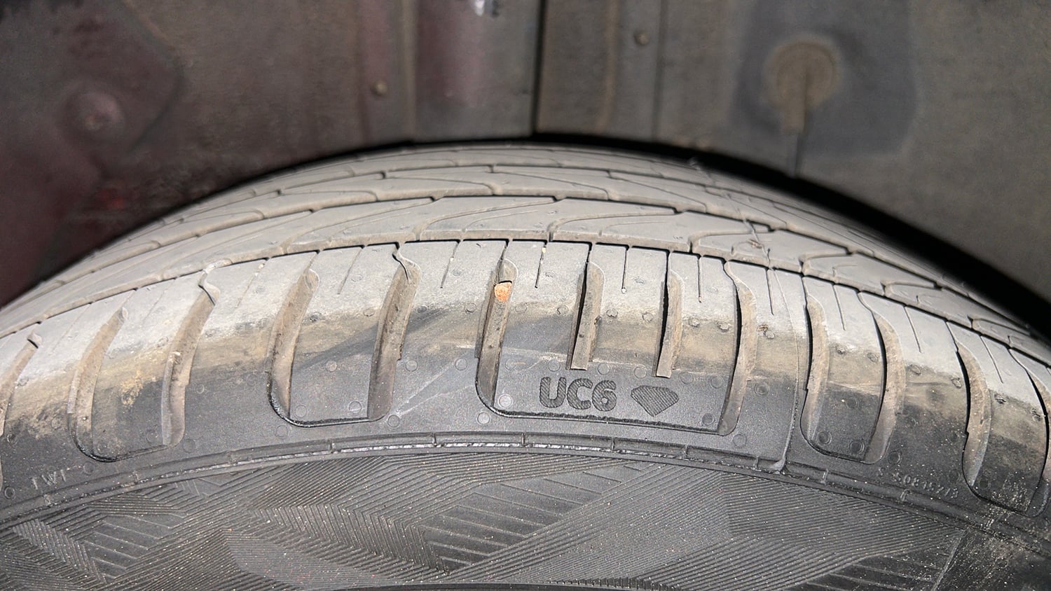 Used 2017 Hyundai Elite i20 Asta 1.4 CRDI (O) Diesel Manual tyres RIGHT REAR TYRE TREAD VIEW