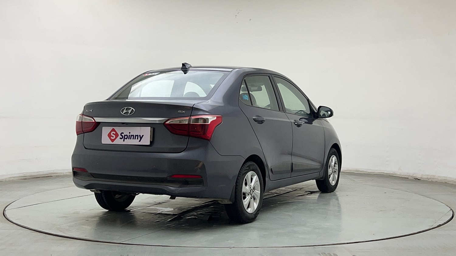 Used 2017 Hyundai Xcent SX Petrol Manual exterior RIGHT REAR CORNER VIEW