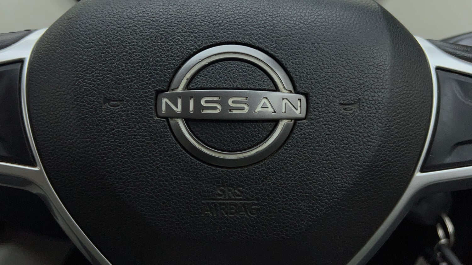 Used 2021 Nissan Magnite XE Petrol Manual top_features Airbags