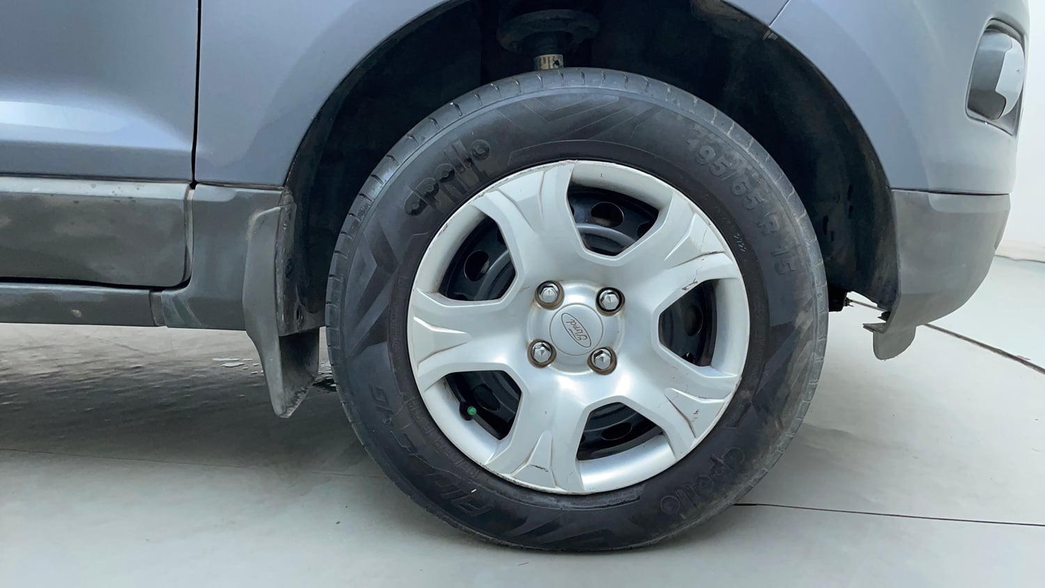 Used 2016 Ford EcoSport Trend 1.5L TDCi Diesel Manual tyres RIGHT FRONT TYRE RIM VIEW