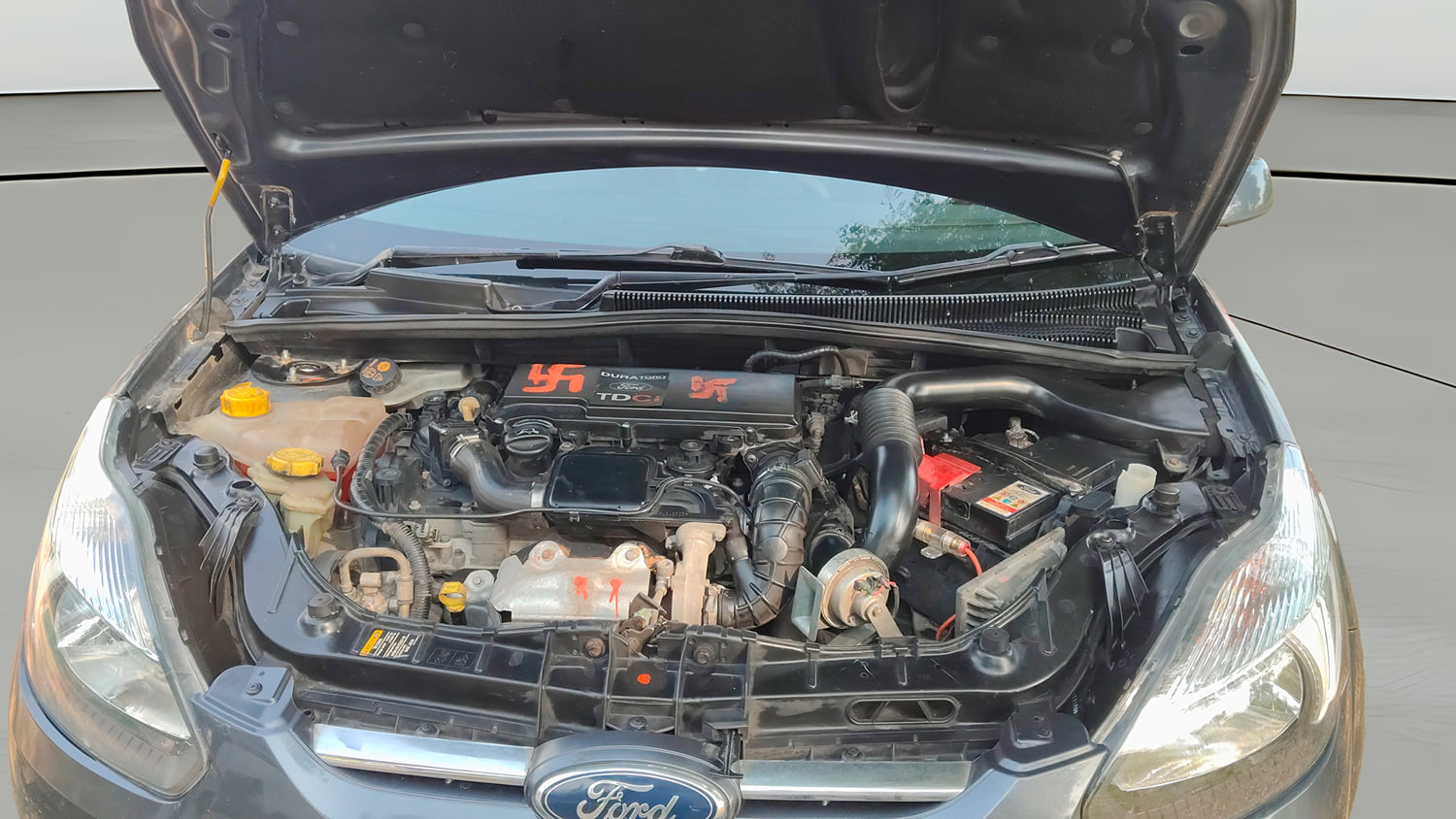 Used 2012 Ford Figo Duratorq Diesel Titanium 1.4 Diesel Manual engine ENGINE & BONNET OPEN FRONT VIEW