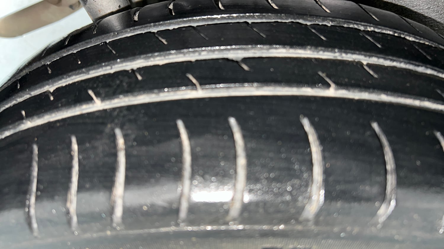 Used 2019 Maruti Suzuki Wagon R 1.0 VXI AMT Petrol Automatic tyres RIGHT REAR TYRE TREAD VIEW