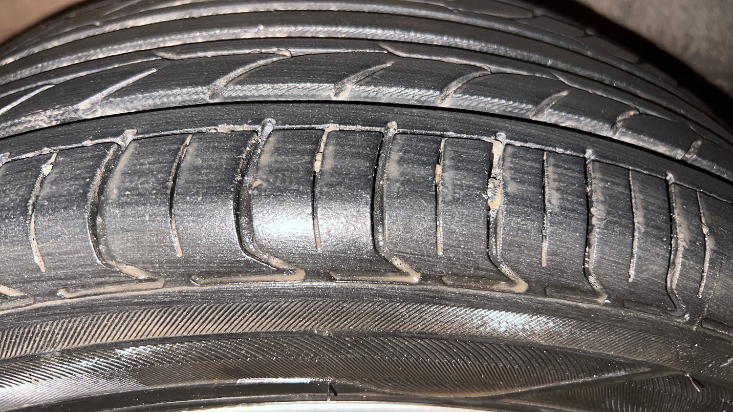 Used 2018 Tata Tiago Revotron XZ Petrol Manual tyres RIGHT REAR TYRE TREAD VIEW