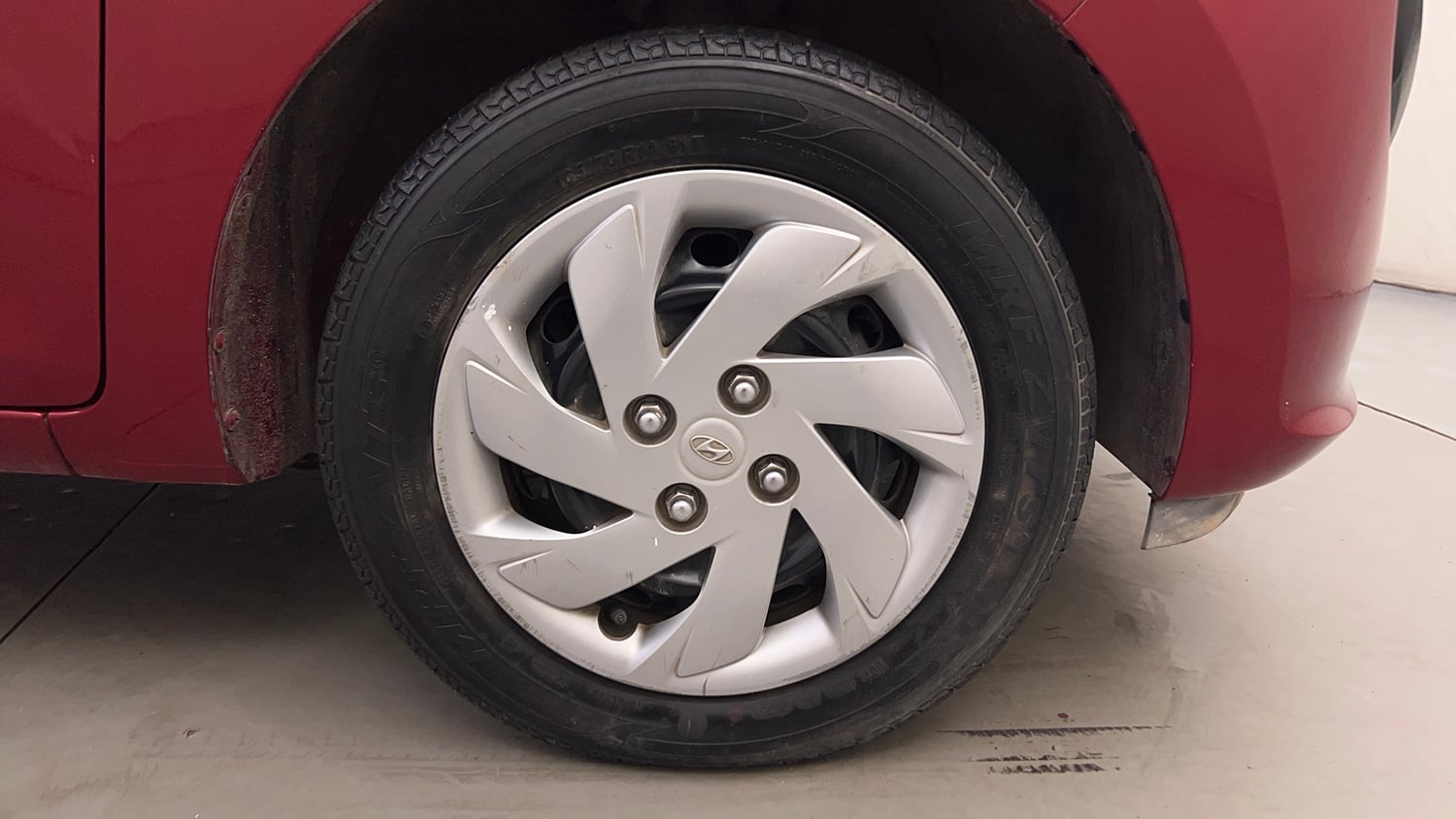 Used 2021 Hyundai Santro Sportz Petrol Manual tyres RIGHT FRONT TYRE RIM VIEW