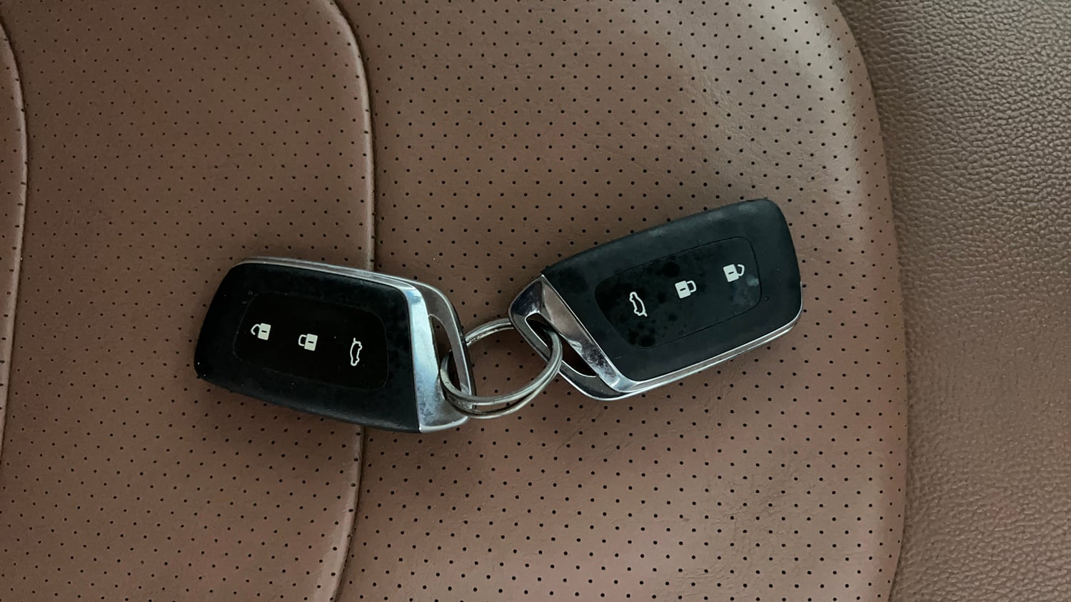 Used 2023 MG Motors Hector Plus Savvy Pro 1.5 Turbo Petrol CVT 7 STR Petrol Automatic extra CAR KEY VIEW