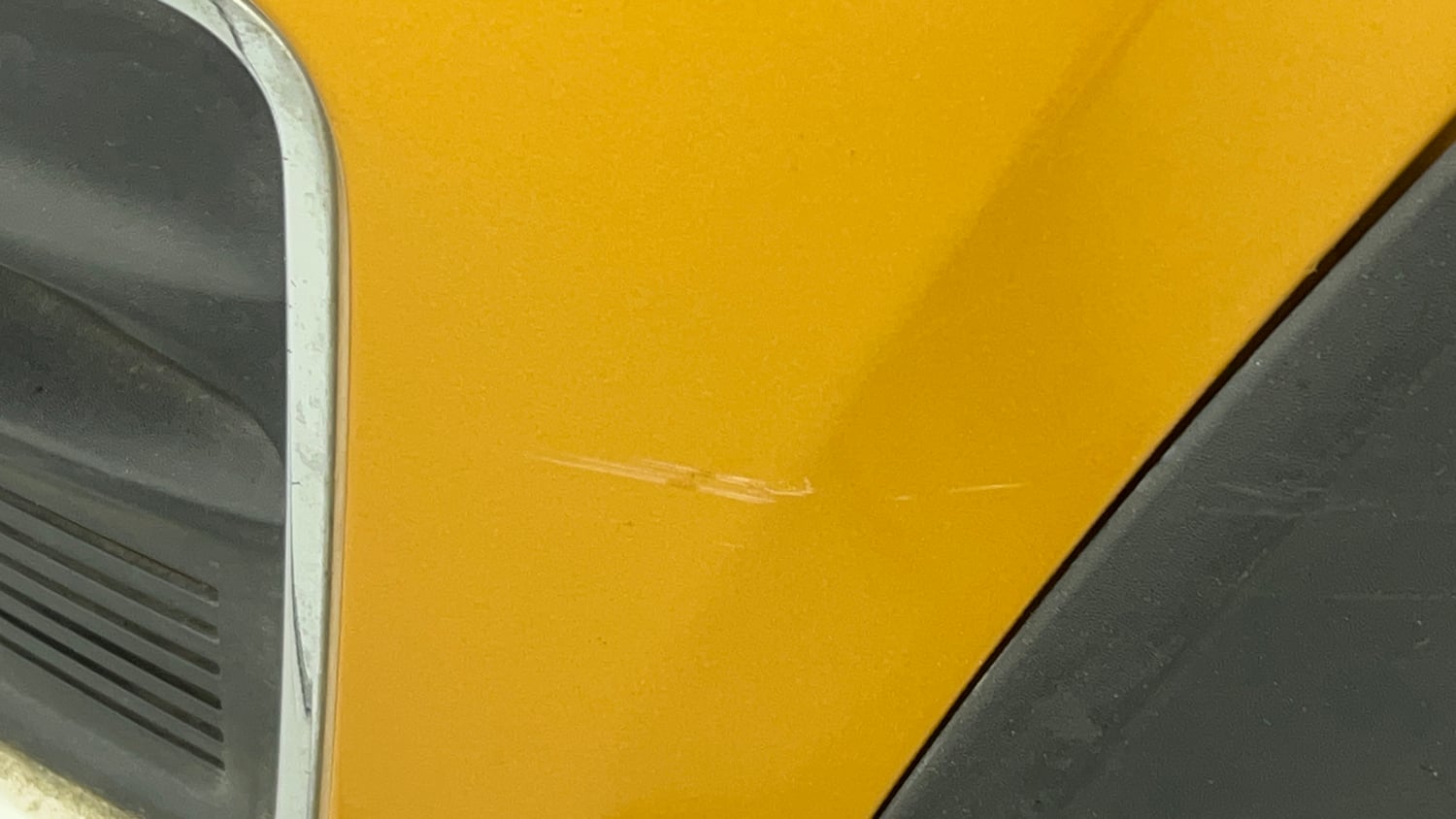 Used 2020 Renault Triber RXZ Petrol Manual dents MINOR SCRATCH
