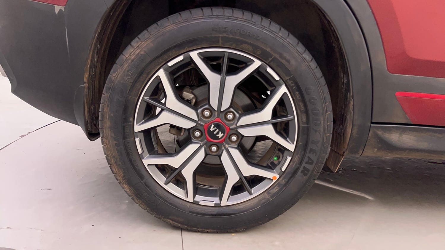 Used 2019 kia Seltos GTX Plus DCT 1.4 Petrol Automatic tyres RIGHT REAR TYRE RIM VIEW