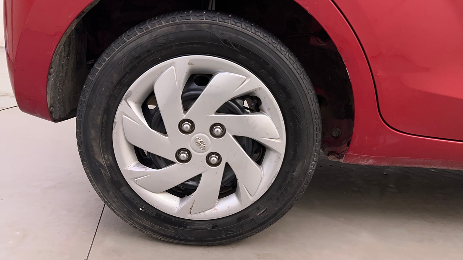 Used 2021 Hyundai Santro Sportz Petrol Manual tyres RIGHT REAR TYRE RIM VIEW
