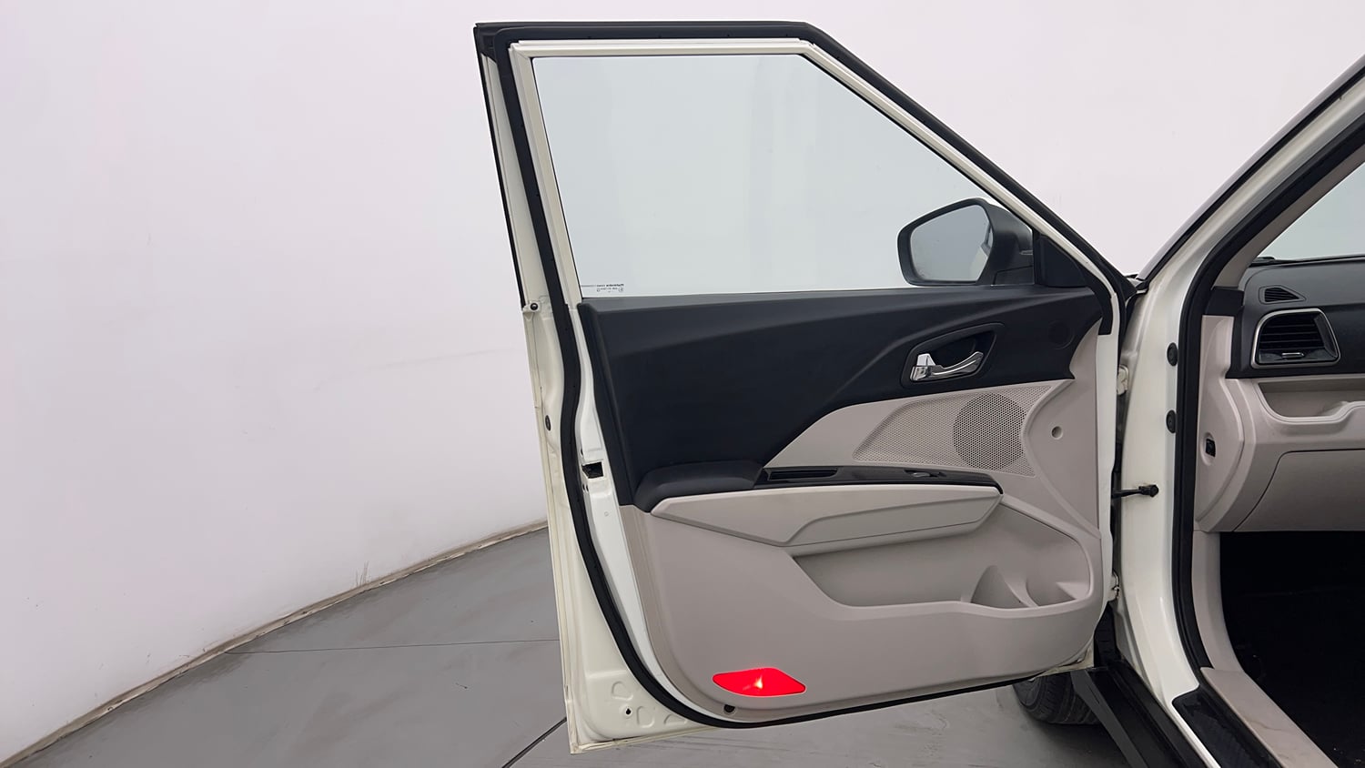 Used 2019 Mahindra XUV 300 1.5 W8 (O) Diesel Manual interior LEFT FRONT DOOR OPEN VIEW