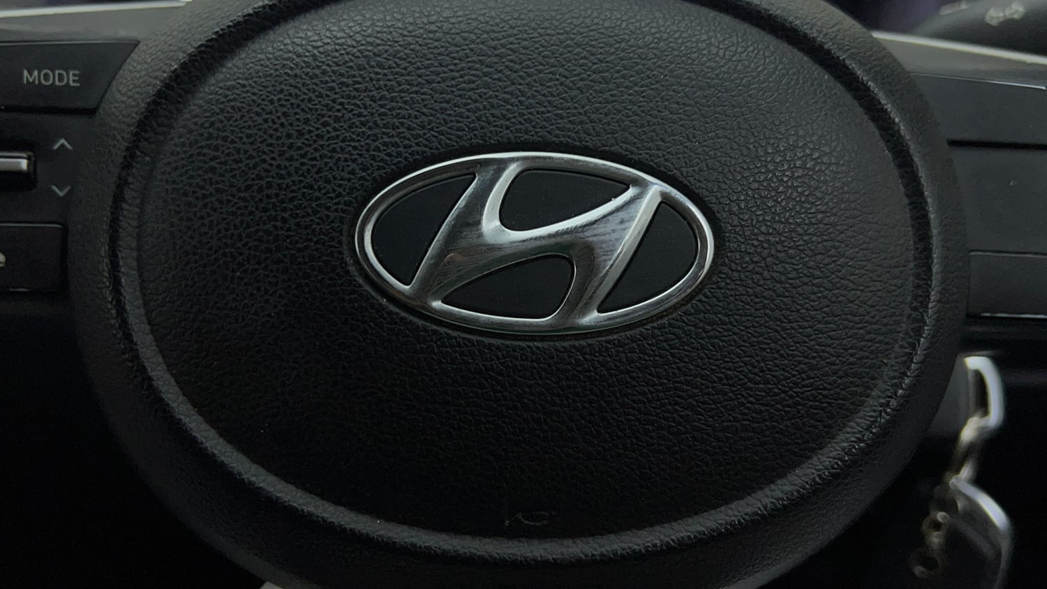 Used 2022 Hyundai Creta EX 1.5 Petrol Petrol Manual top_features Airbags