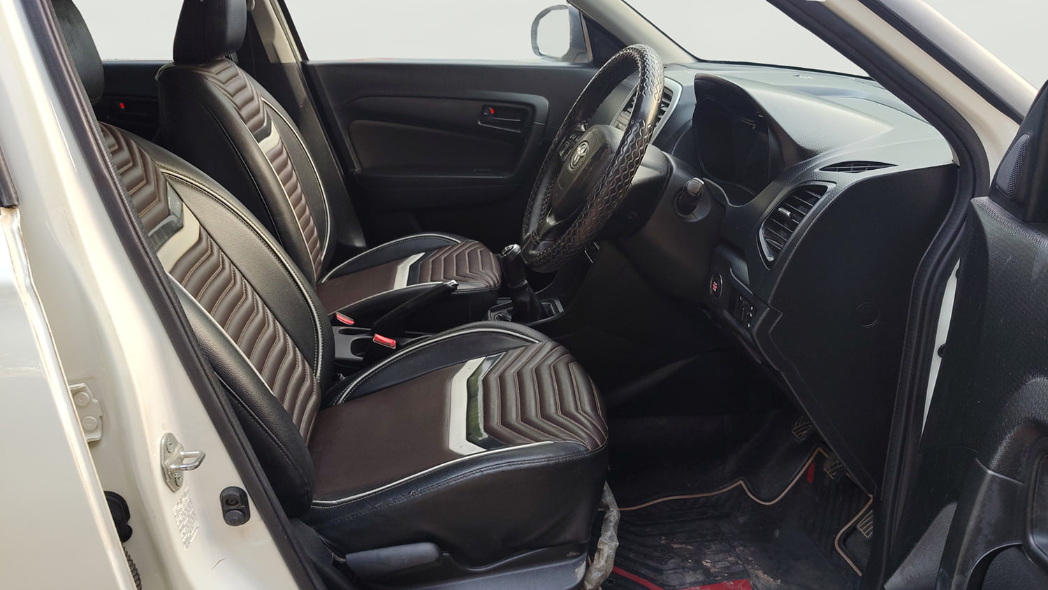 Used 2021 Toyota Urban Cruiser Mid Grade MT Petrol Manual interior RIGHT SIDE FRONT DOOR CABIN VIEW