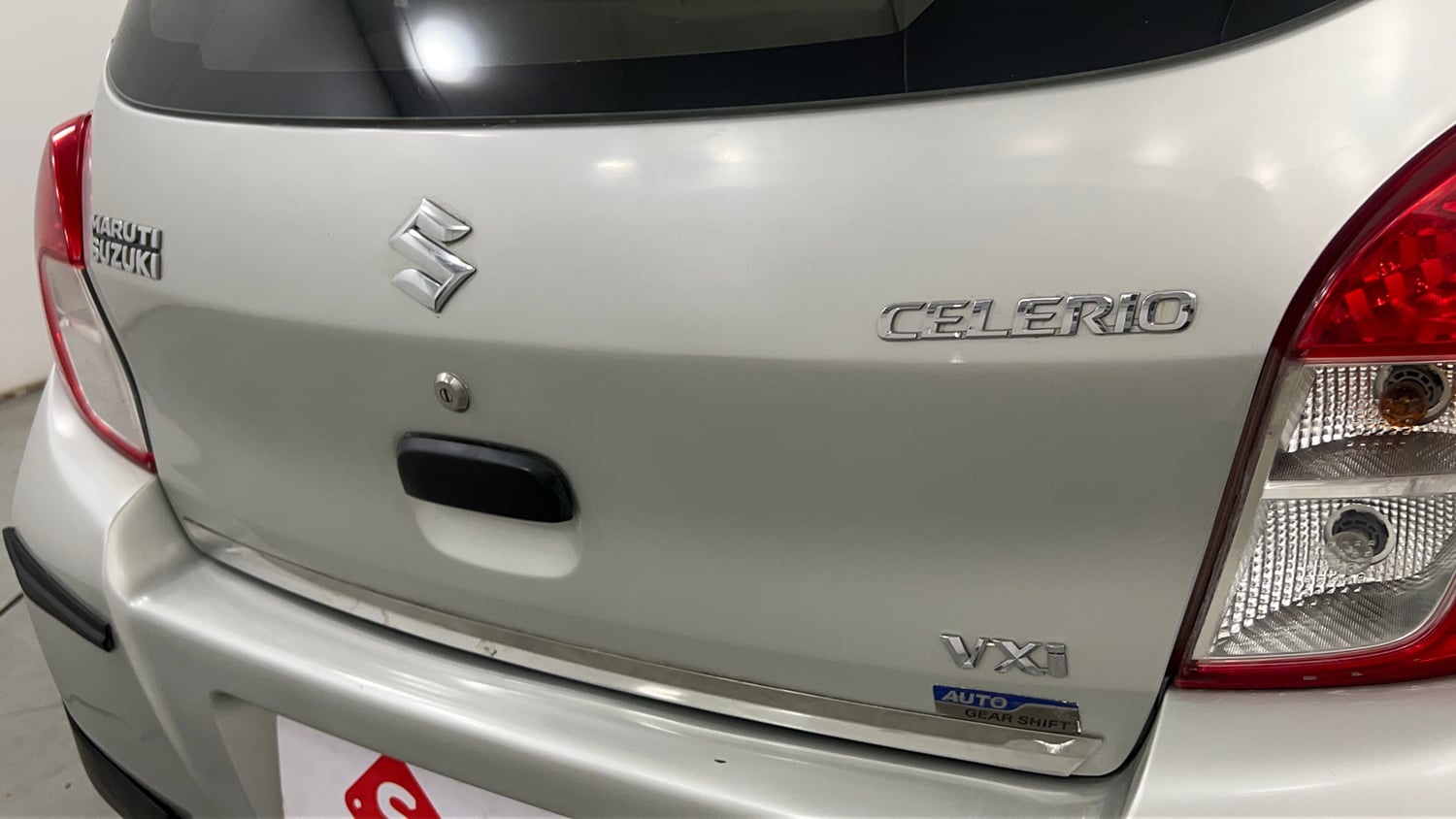 Used 2016 Maruti Suzuki Celerio VXi AMT Petrol Automatic dents MINOR DENT
