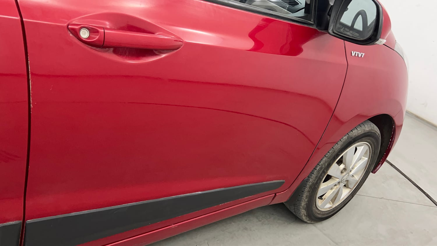 Used 2016 Hyundai Xcent SX 1.2 Petrol Manual dents MINOR SCRATCH