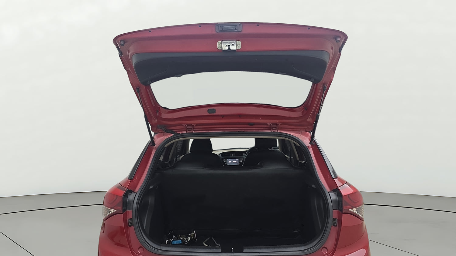 Used 2017 Hyundai Elite i20 Asta 1.2 Petrol Manual interior DICKY DOOR OPEN VIEW