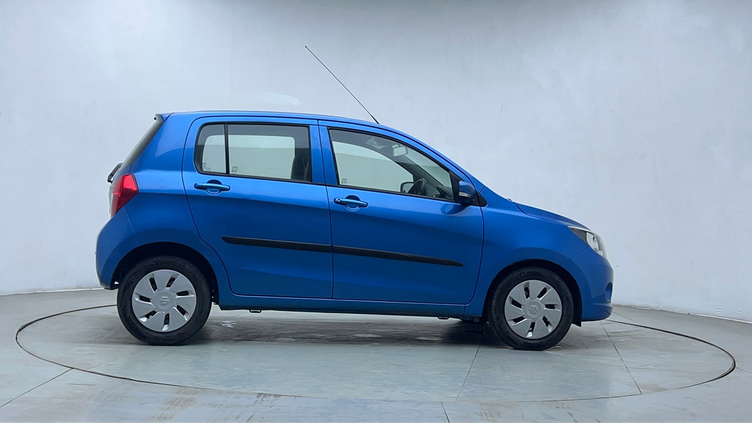 Used 2016 Maruti Suzuki Celerio ZXi AMT Petrol Automatic exterior RIGHT SIDE VIEW