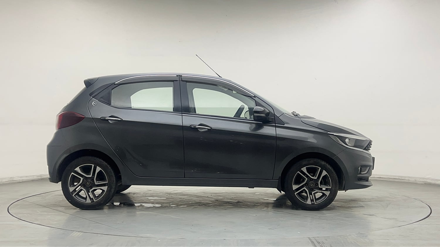 Used 2023 Tata Tiago XZA Plus Petrol Automatic exterior RIGHT SIDE VIEW