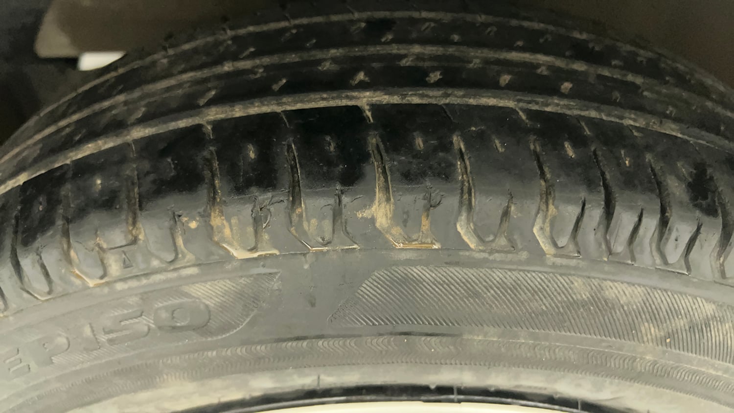 Used 2019 Maruti Suzuki Dzire VXi Petrol Manual tyres LEFT FRONT TYRE TREAD VIEW