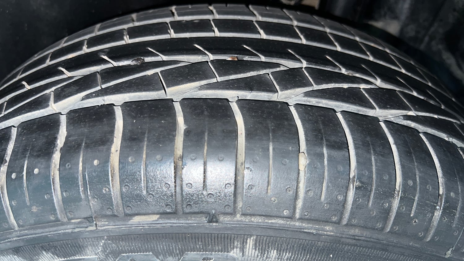 Used 2020 maruti-suzuki Vitara Brezza VXi Petrol Manual tyres LEFT REAR TYRE TREAD VIEW